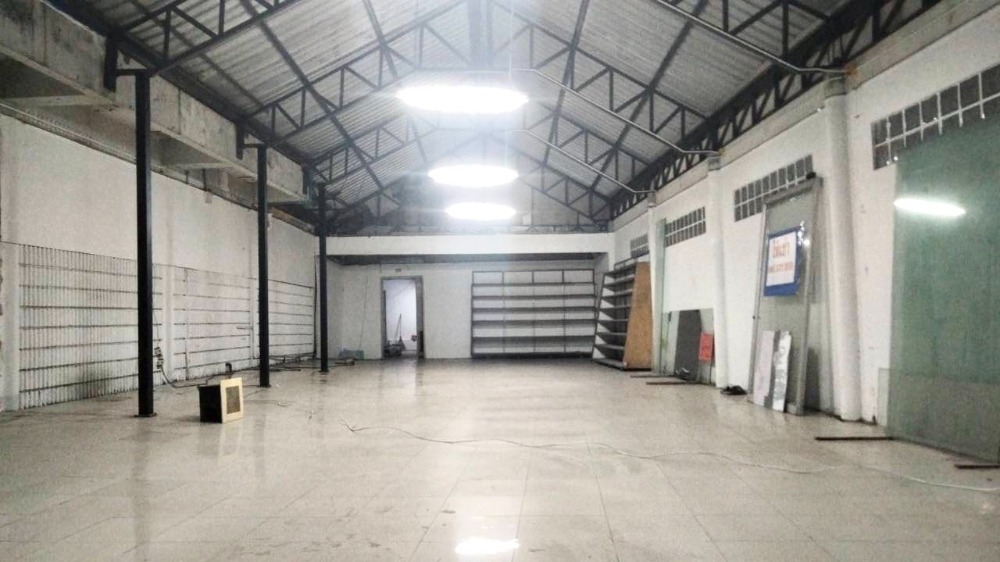 For RentWarehouseBang kae, Phetkasem : Warehouse for rent Bang Waek 104 (Charan 13), area 250 sq m., good location, convenient entrance and exit, Bang Waek Road, Charan, Kanchanaphisek, Borommaratchachonnani