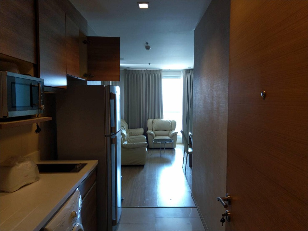 For RentCondoRatchadapisek, Huaikwang, Suttisan : Condo for rent Rhythm Ratchada - Huai Khwang, fully furnished. Ready to move in