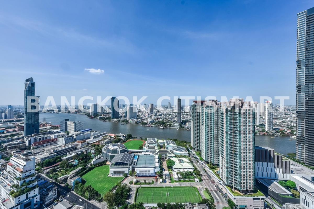 For RentCondoSathorn, Narathiwat : 🔥✅⚡️For rent RHYTHM Charoen Krung Pavilion Complete with furniture, TV, refrigerator, microwave, water heater. washing machine Can accommodate the whole family with 3 bedrooms, 3 bathrooms, beautiful rentals. 139,000฿/month 38th floor size 135 sq.m