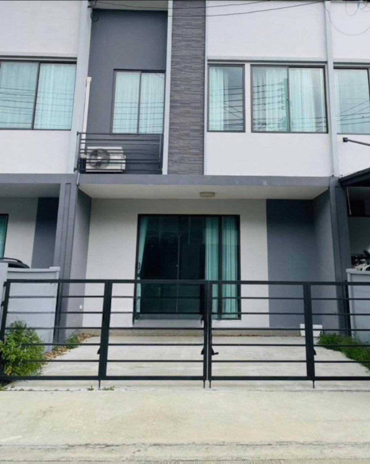 For RentTownhomePathum Thani,Rangsit, Thammasat : 18,000.- Townhouse for rent with furniture, Pleno Village, Pleno Phahonyothin-Rangsit, near Future, near Bangkok University