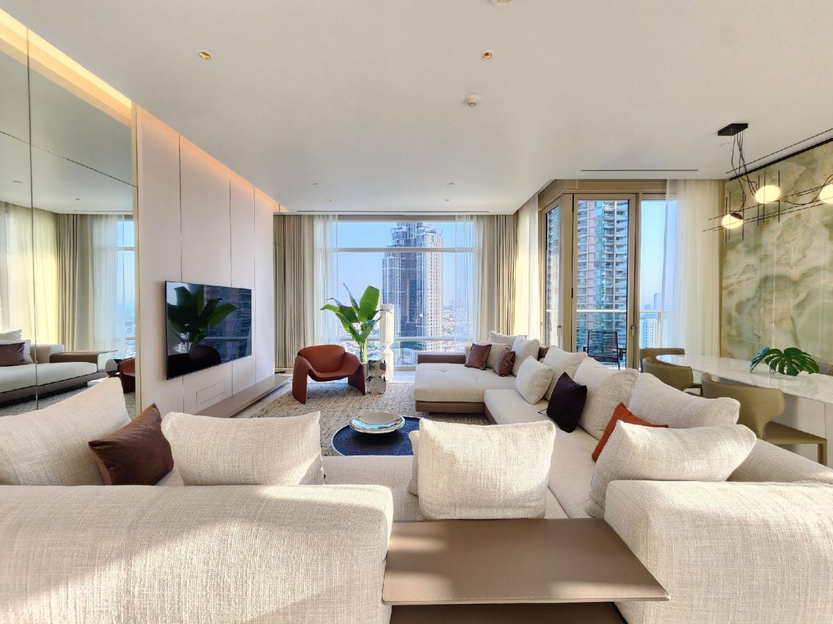 ขายคอนโดสาทร นราธิวาส : Four Seasons Private Residences Condo for SALE, near BTS Saphan Taksin