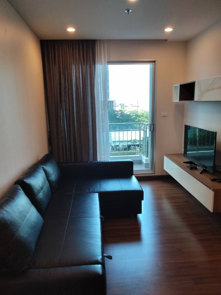 For RentCondoSathorn, Narathiwat : For rent, Supalai Lite Sathorn-Charoenrat, 5th floor, room 49 sq m, swimming pool view.