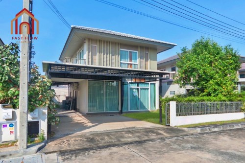 For SaleHousePhutthamonthon, Salaya : Cheap single house for sale, Kanasiri-Salaya, Soi Wat Phra Ngoen. The house is near the village garden. Adding additional roof space on the side and parking garage The front of the house faces south.