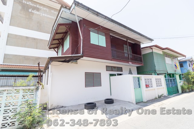 For SaleHouseRathburana, Suksawat : Single house for sale, newly decorated, Soi Pracha Uthit 105, Thung Khru, Rat Burana.