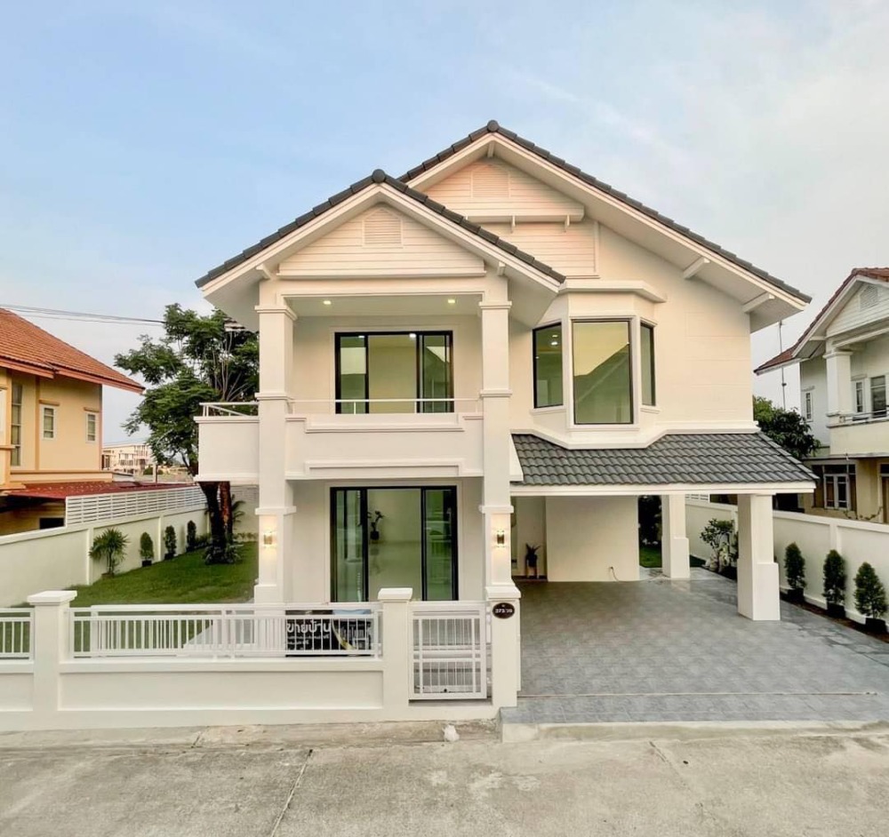 For SaleHouseSriracha Laem Chabang Ban Bueng : Single house for sale, English style | Smart Home Village, Sriracha, near J-Park Nihonmura.