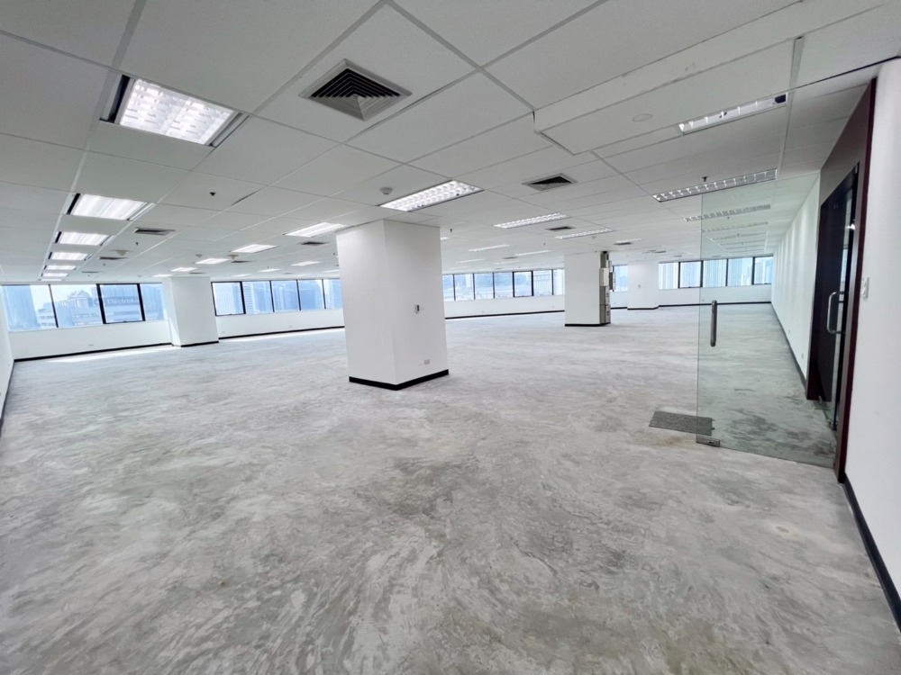 For RentOfficeRama9, Petchburi, RCA : Office  for rent, Italthai Tower, 15th floor, size 364.22 sq.m.