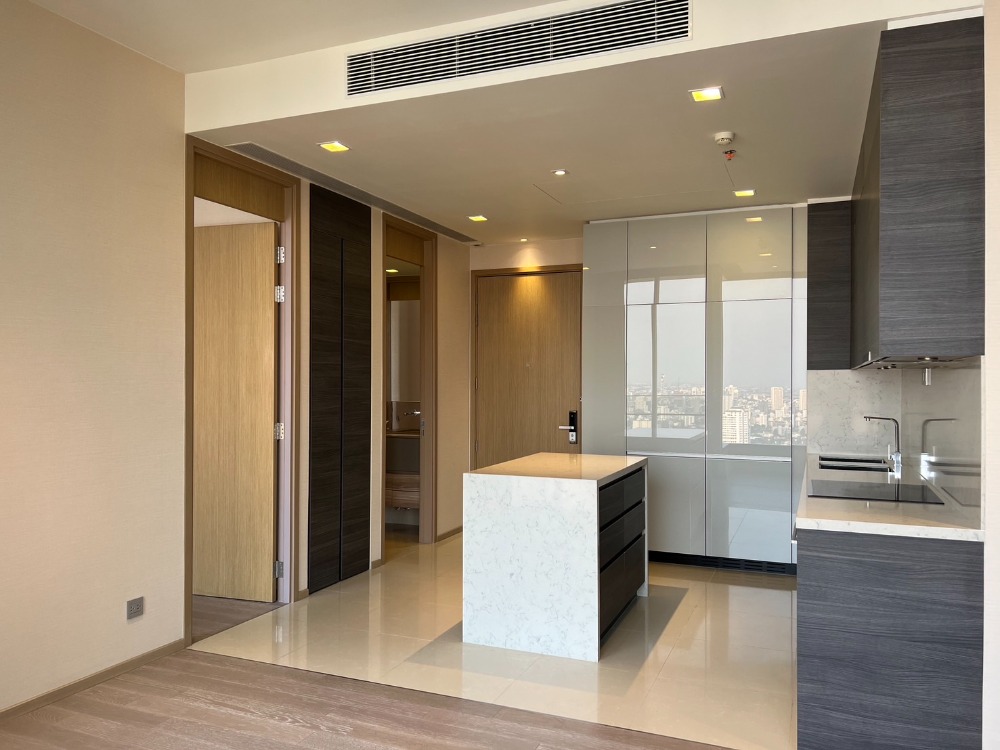 ขายคอนโดสุขุมวิท อโศก ทองหล่อ : High Floor 2 Beds Condo for Sale!