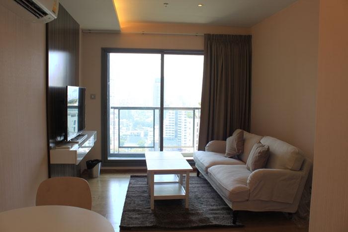 For SaleCondoSukhumvit, Asoke, Thonglor : Condo for sale H sukhumvit 43, fully furnished, beautifully decorated room, convenient travel.