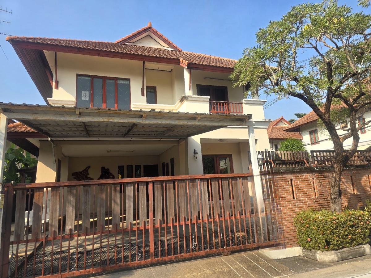 For RentHouseBang kae, Phetkasem : For rent: 2-storey detached house (Corner plot) decorated in Lanna style, 60 sq m., Petchkasem Road, near The Mall Bang Khae.