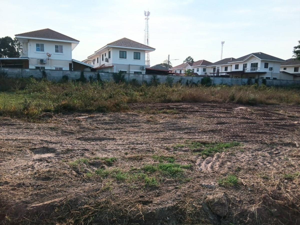 For SaleLandKhon Kaen : ❤️❤️ Land for sale, KKU, near Base Home Village, Khon Kaen University, near KKU, Khon Kaen, suitable for building a house, water, electricity, concrete road, suitable for making a warehouse, garden house, coffee shop, restaurant, size 301 sq m, selling pr