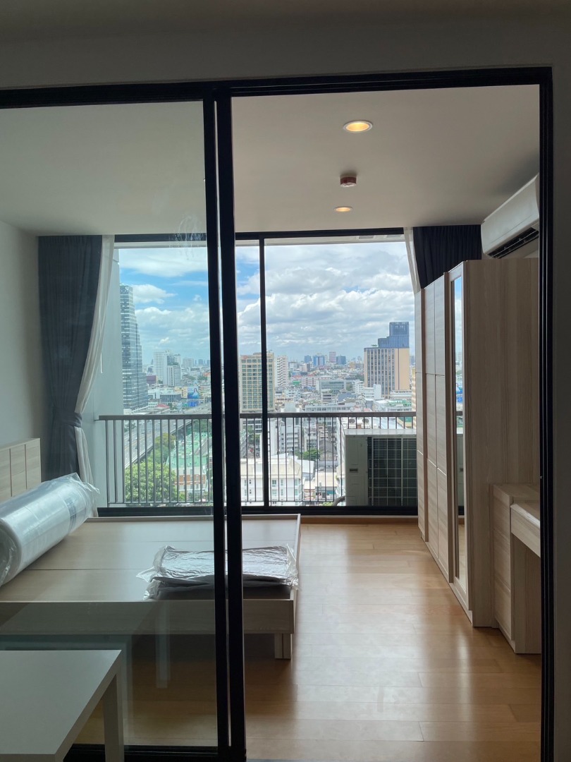 For SaleCondoSathorn, Narathiwat : Condo for sale: noble revo silom, next to BTS Surasak, new room, fully furnished, ready to live in. and has never been occupied, selling for 5,290,000 million baht