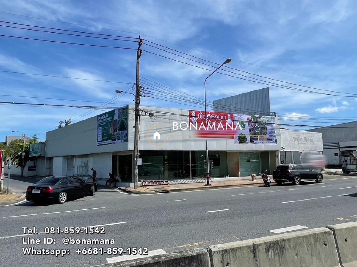 For RentShowroomKaset Nawamin,Ladplakao : Showroom next to the main road, Kaset-Nawamin.