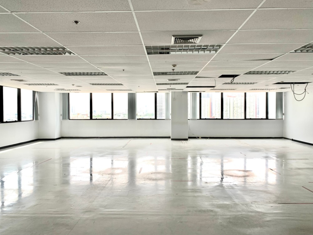 For RentOfficePattanakan, Srinakarin : 🔥Office for rent next to Srinakarin Road, near MRT, near MRT Kelantan🔥