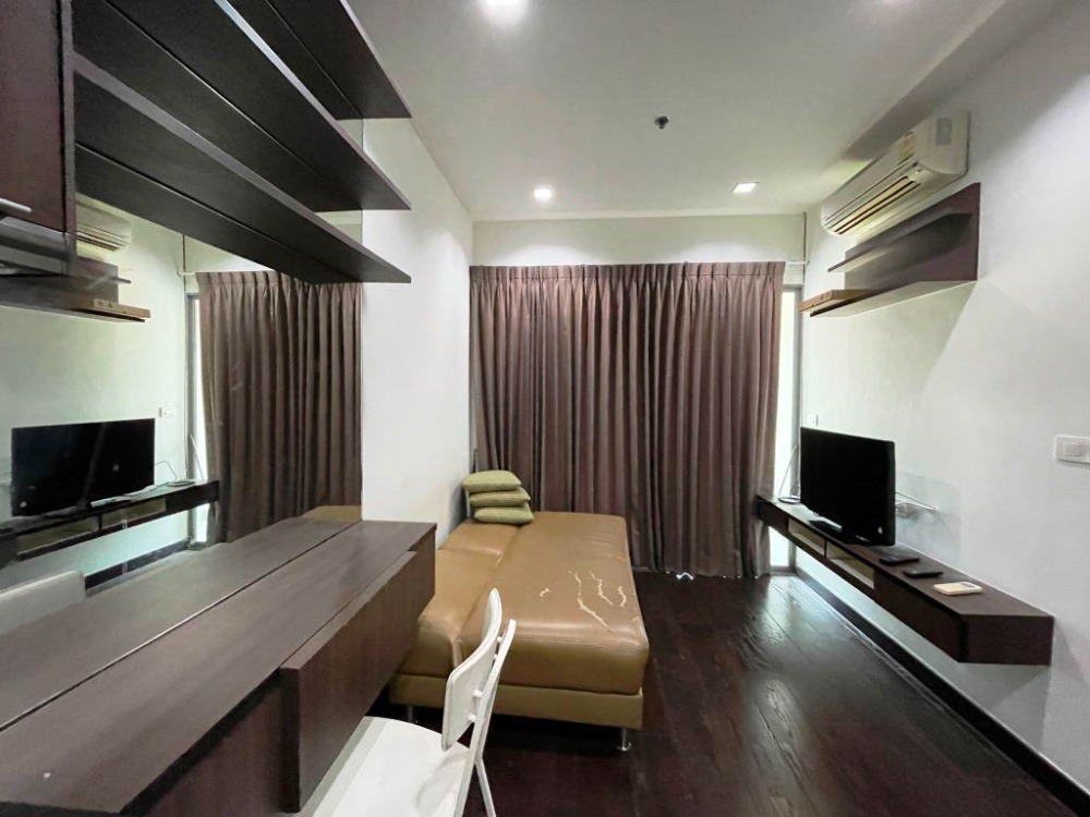 For RentCondoRatchathewi,Phayathai : Ideo Q Phayathai 1 bedroom, 35 sq m., high floor, good view, fully furnished.