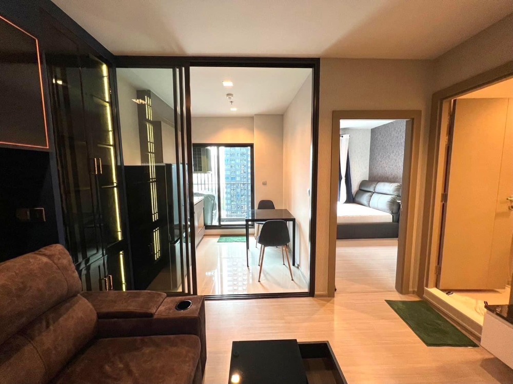 For RentCondoRama9, Petchburi, RCA : For rent: Life Asoke-Rama9 Line: @kormaneeestates (with @) For more information, add Line.