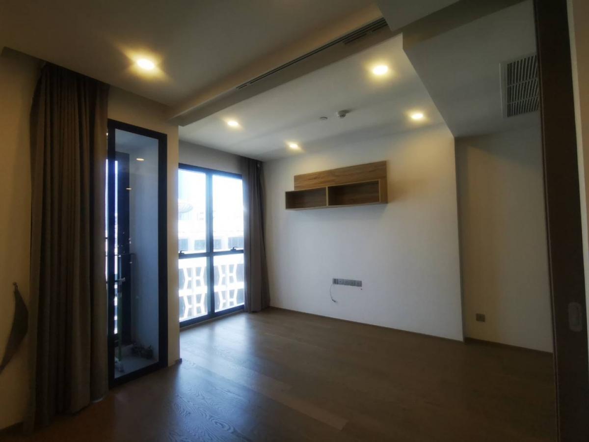 For SaleCondoSiam Paragon ,Chulalongkorn,Samyan : urgent!!!! Cheapest in the Ashton Chula project, next to Sam Yan MRT, near Chula University, Triam Udom, Chula Hospital, fully furnished, ready to move in.