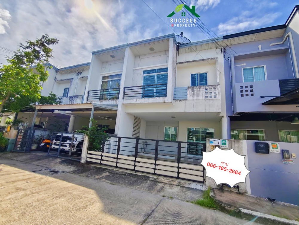 For SaleHouseSriracha Laem Chabang Ban Bueng : Townhouse for sale, newly renovated, The Tree Sriracha, ready to move in, area 24 sq m, 3 bedrooms, 3 bathrooms, lots of usable space, good location, convenient transportation, near the motorway, near Pinthong Industrial Estate