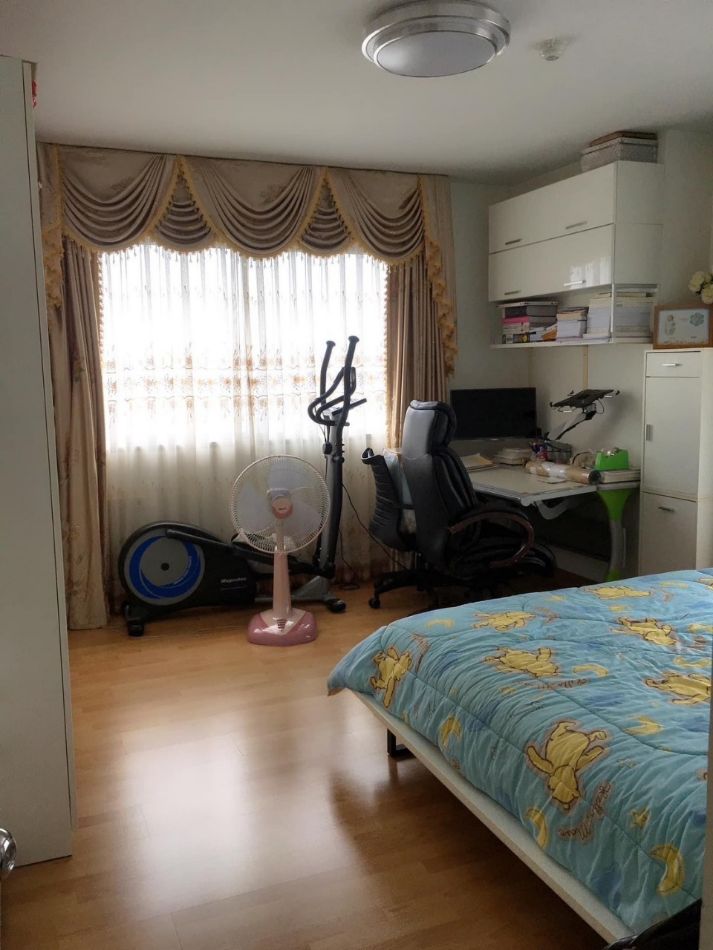 For SaleCondoPinklao, Charansanitwong : Condo for sale, City Home RatchadaPinklaow, 90 sq m., 2 bedrooms, 1 bathroom, 1 large living room, 2 balconies, 2 regular and parking spaces.