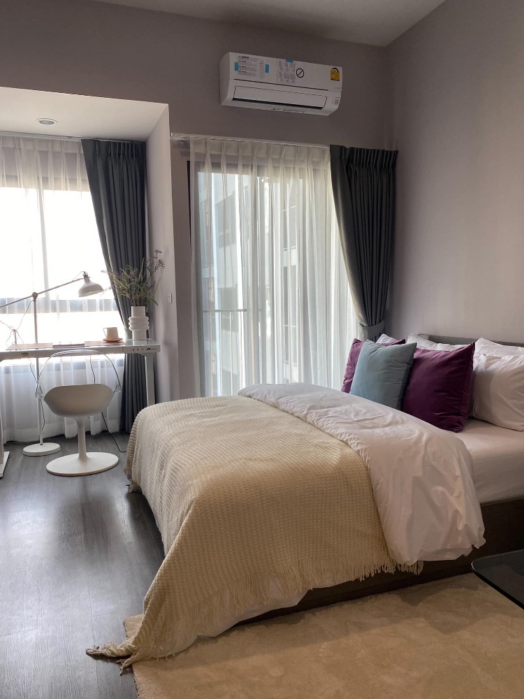 For RentCondoSiam Paragon ,Chulalongkorn,Samyan : Ideo Chula - Samyan【𝐑𝐄𝐍𝐓】🔥Colorful room, modern style, beautifully decorated, lots of storage space. Fully centralized area, close to MRT Sam Yan.🔥Contact Line ID : @hacondo
