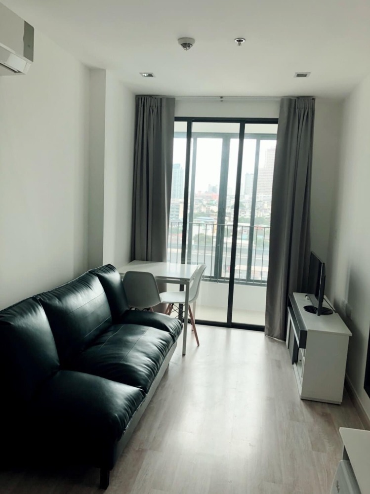 For RentCondoWongwianyai, Charoennakor : ✨ IDEO Mobi Sathorn rental price is very cheap. If interested, hurry and reserve now ✨