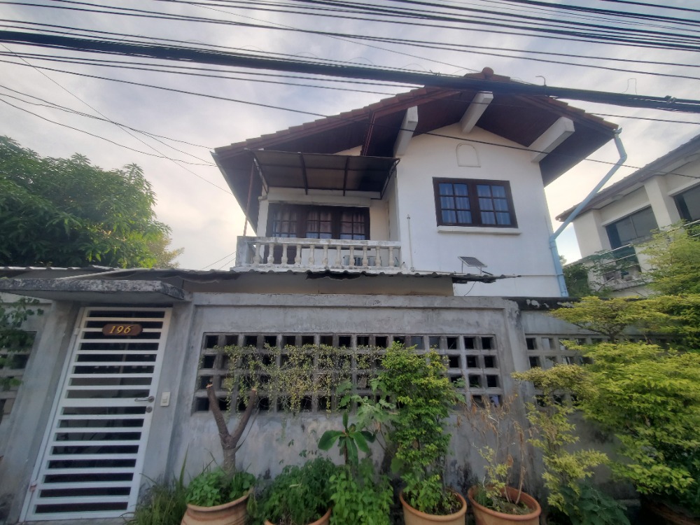 For RentHouseLadkrabang, Suwannaphum Airport : Cheap detached house for rent