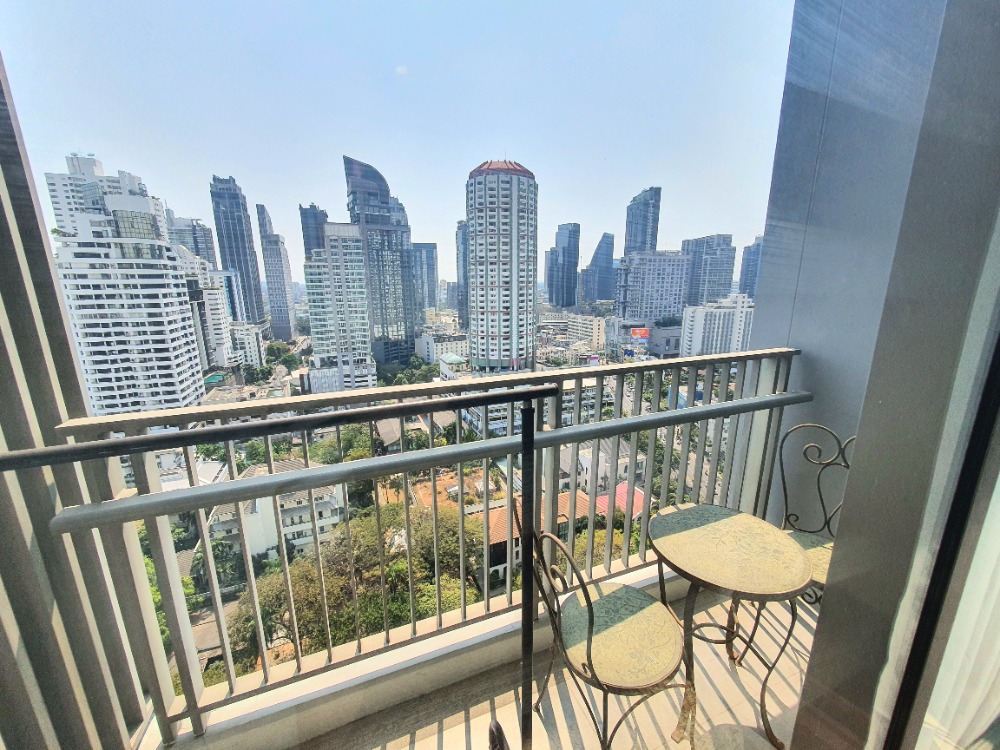 For RentCondoSukhumvit, Asoke, Thonglor : Condo for rent Quattro By Sansiri 55 sq m, fully furnished (S15-15366)