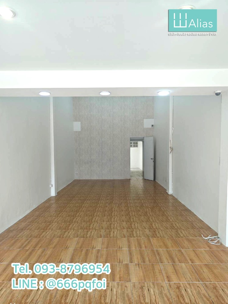 For RentShophouseBangna, Bearing, Lasalle : Commercial Building for rent, right next to BTS