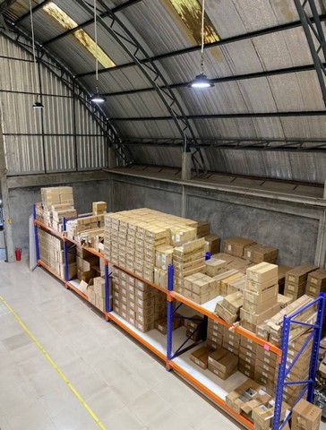 For RentWarehouseRathburana, Suksawat : Warehouse for rent, Phutthabucha location, usable area 575 sq m. Warehouse with office, multiple entrances and exits, Rama 2 Road, Suk Sawat