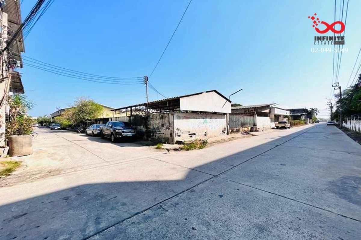 For SaleLandSamut Prakan,Samrong : Land for sale, 460 square meters, purple striped area. Mueang Samut Prakan District, Tai Ban Road