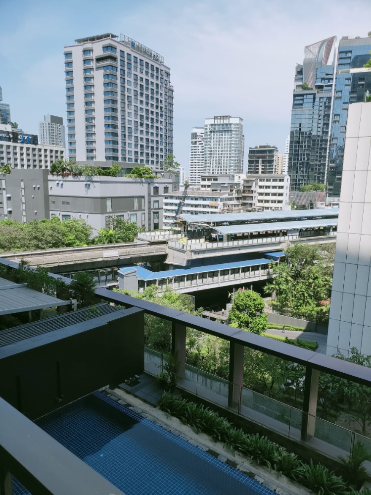 For SaleCondoSukhumvit, Asoke, Thonglor : Urgent sale, owner sells it himself, Noble Remix Thonglor, 45 sq m., pool view, new room, never rented out.