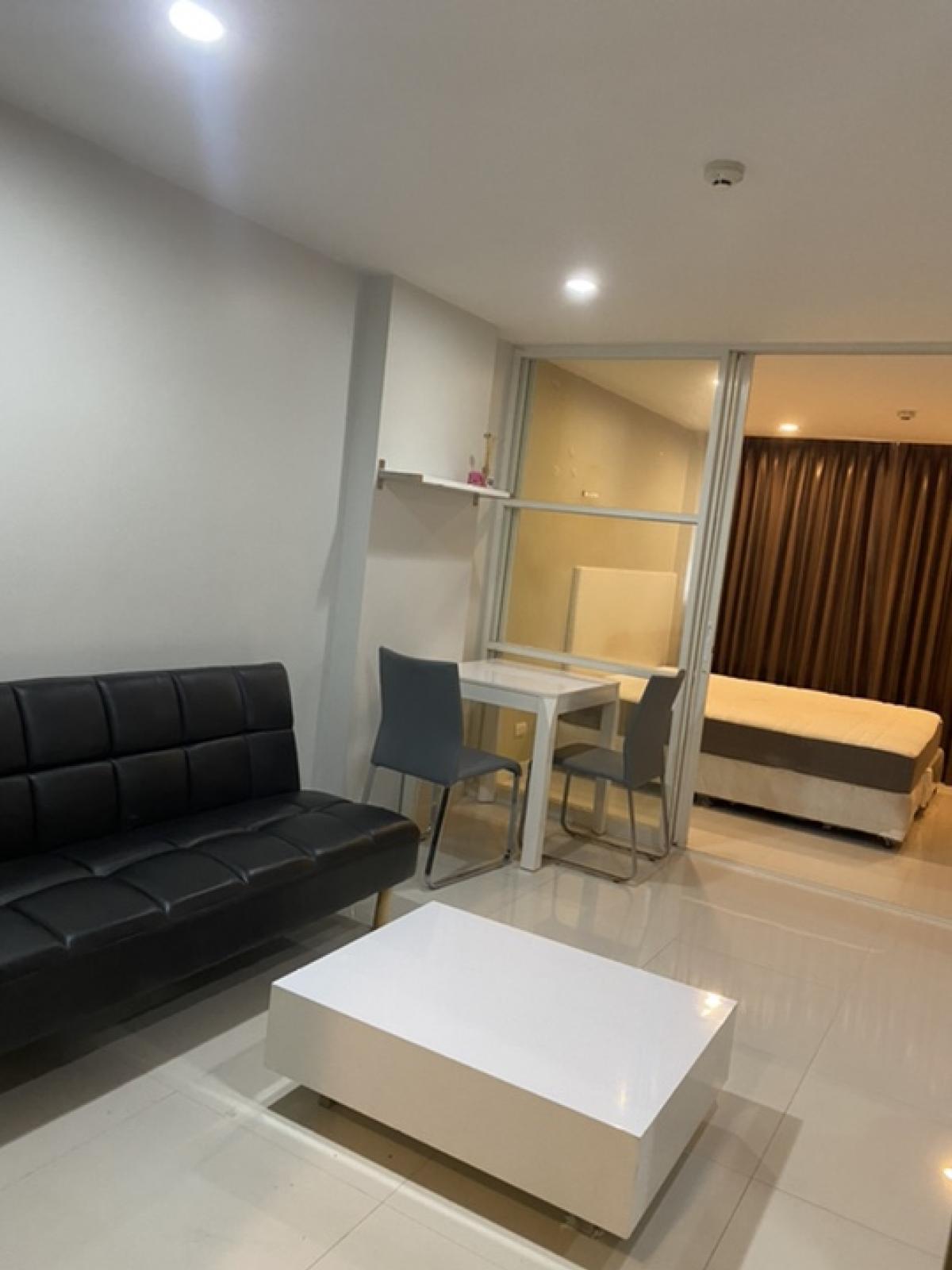 For RentCondoPattanakan, Srinakarin : ✅ NEW 📍9,000 .-/ Swimming pool view, size 37 sq.m., New 1, 1 water, condo, Ilime, beautiful room, comfortable furniture Complete electrical appliances with washing machine, Aunt Mam Tel: 0992982923 Lineid: 0644740951 CH2/3