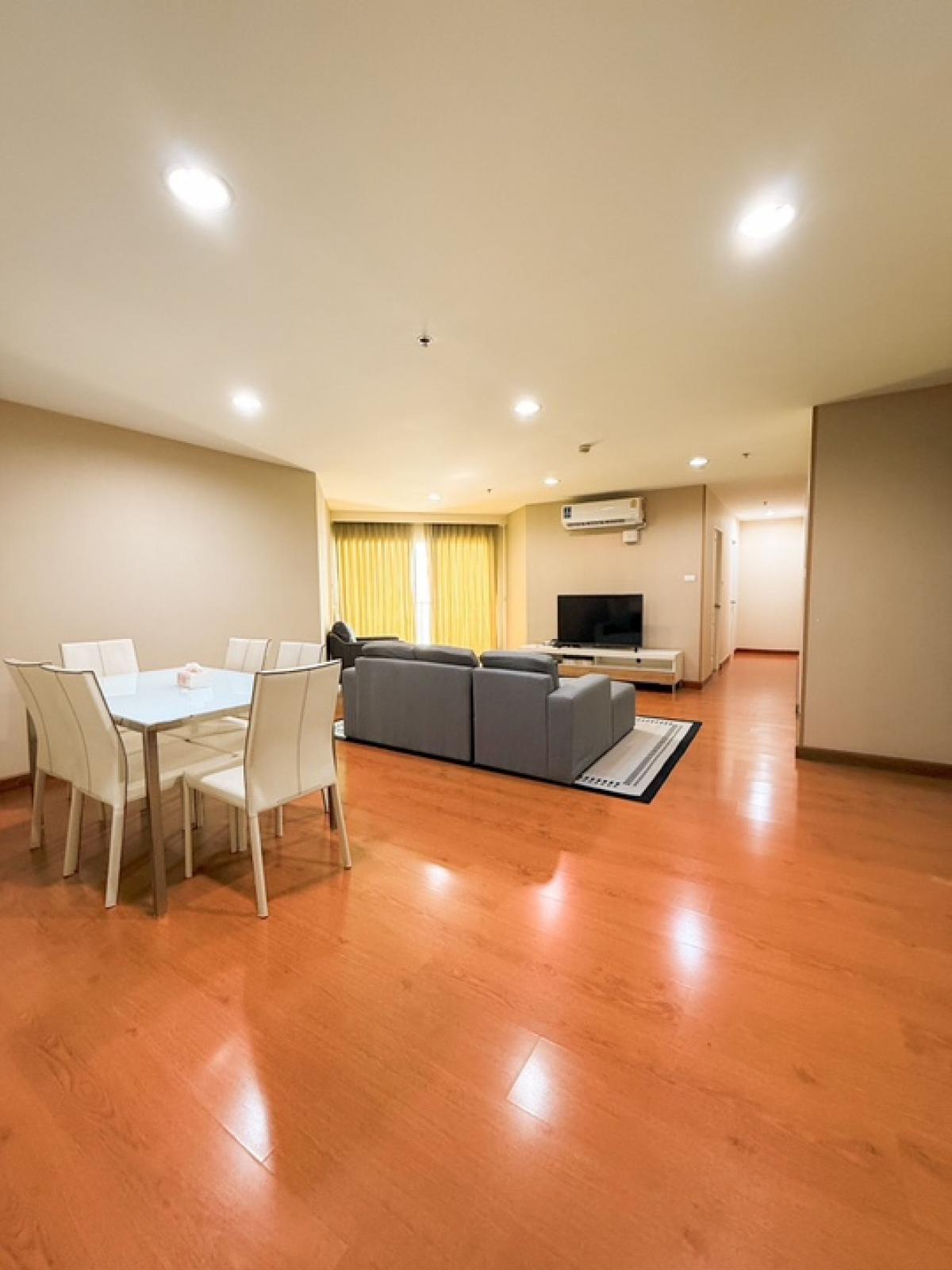 ให้เช่าคอนโดพระราม 9 เพชรบุรีตัดใหม่ RCA : 📍Condo for rent, Belle grand rama9, 3 bedrooms, 2 bathroom, 100 sq m, rental price 55,000 ฿, beautiful room, close Central Rama 9 ☎️0887532858 Pray