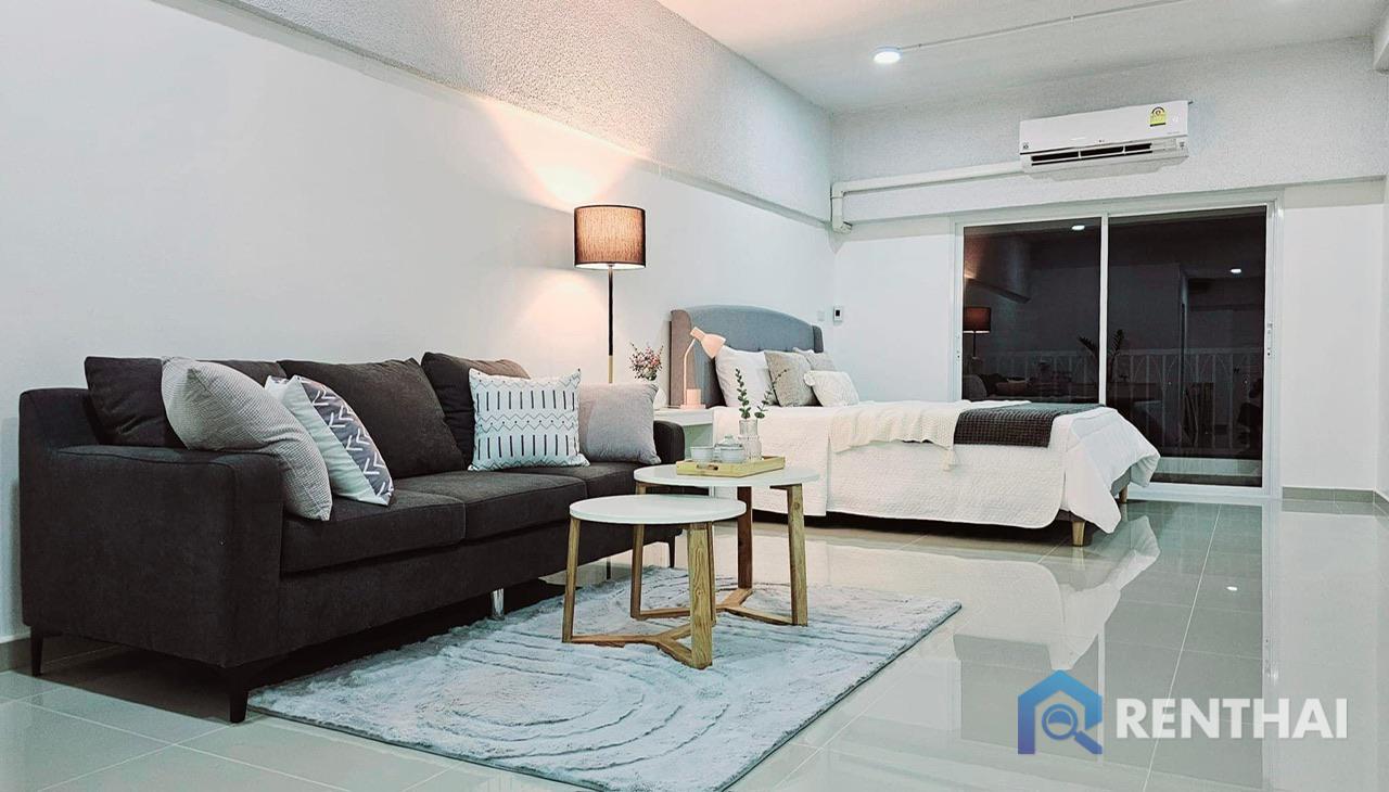 For SaleCondoPattaya, Bangsaen, Chonburi : Ready to move in! Large studio unit in Wongamat Garden Beach Pattaya