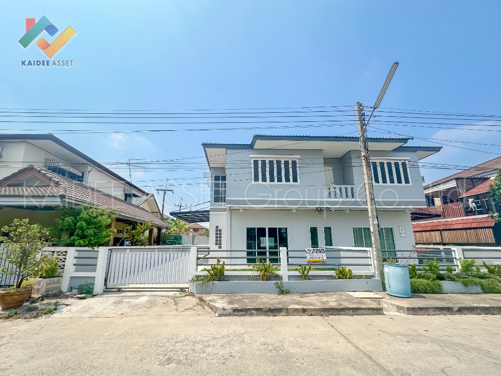 For SaleHousePathum Thani,Rangsit, Thammasat : Semi-detached house, village in the middle of Soi Village 3, along Khlong 4, Lam Luk Ka, cheap price