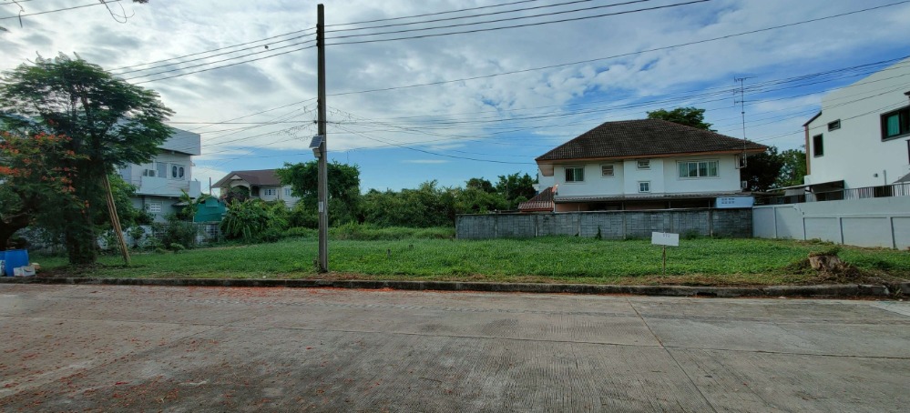 For SaleLandBang kae, Phetkasem : Empty land 100 sqw., Bang Khae District, Phutthamonthon Sai 2 Road, Soi 11, Ruam Kao Village.