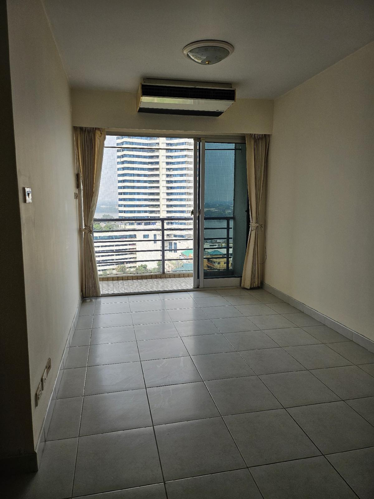 For SaleCondoRama3 (Riverside),Satupadit : Reduced price almost a million!! Condo with view of the Chao Phraya River, SV City Rama 3, empty room, size 75 sq m, can be redecorated as you like, convenient travel, close to BRT and expressway.