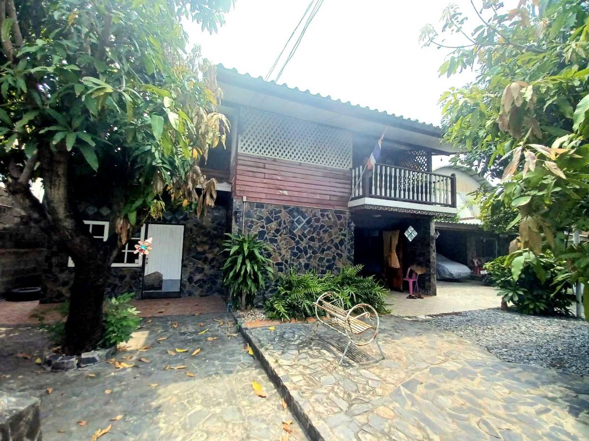 For SaleHousePhutthamonthon, Salaya : House for sale with land, 89 tarawa., Suan Luang - Krathum Baen, Setthakit-Sai 4 Road, Phut Sakhon.