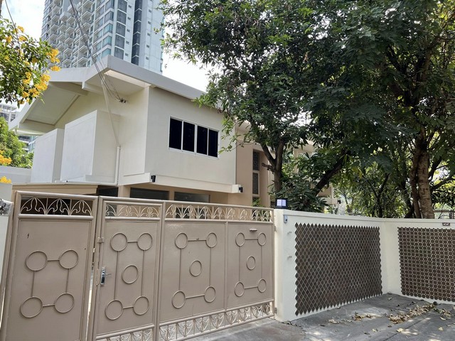 For SaleHouseKasetsart, Ratchayothin : 2-storey detached house for sale, 114 sq m., Soi Phahonyothin 33, newly renovated house. Ready to move in Near Major Ratchayothin Near Ratchayothin BTS station