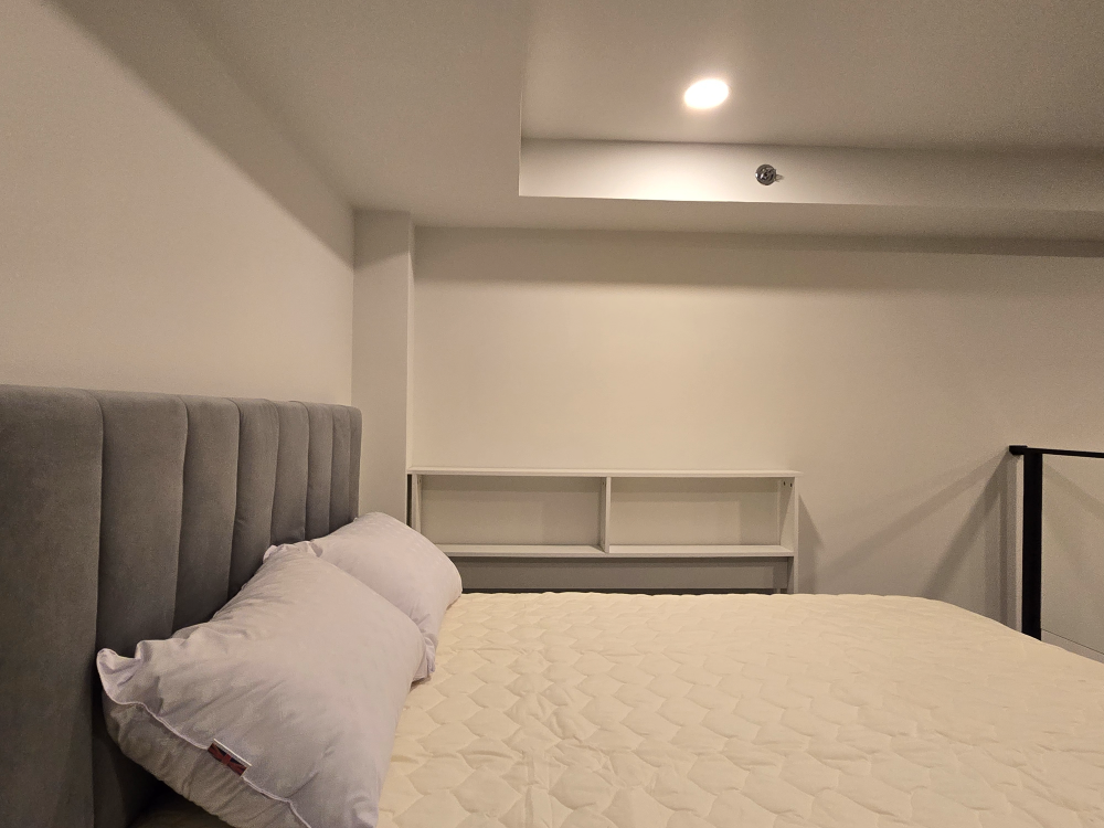 For SaleCondoSiam Paragon ,Chulalongkorn,Samyan : Park Origin Chula - Samyan【𝐒𝐄𝐋𝐋&𝐑𝐄𝐍𝐓】🔥LOFT room decorated simply but still cozy and fully furnished. Full central area, convenient travel, near Banthat Thong 🔥Contact Line ID: @hacondo