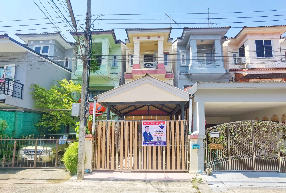 For SaleTownhouseBang kae, Phetkasem : Townhome Bang Khae, 3 floors, Phutthamonthon Sai 2, Muan Muan Thani Village, Bang Waek, 20 square wah, near the Lak Song MRT, beautiful house, ready to move in.