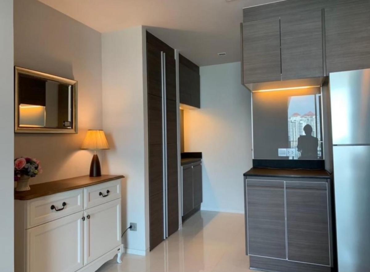 For RentCondoSukhumvit, Asoke, Thonglor : **Urgent for rent** Keyne by Sansiri Condo in the heart of Thonglor, next to BTS Thonglor, 1 bedroom, 1 bathroom, 47.6 sq m., 12A floor, fully furnished, ready to move in