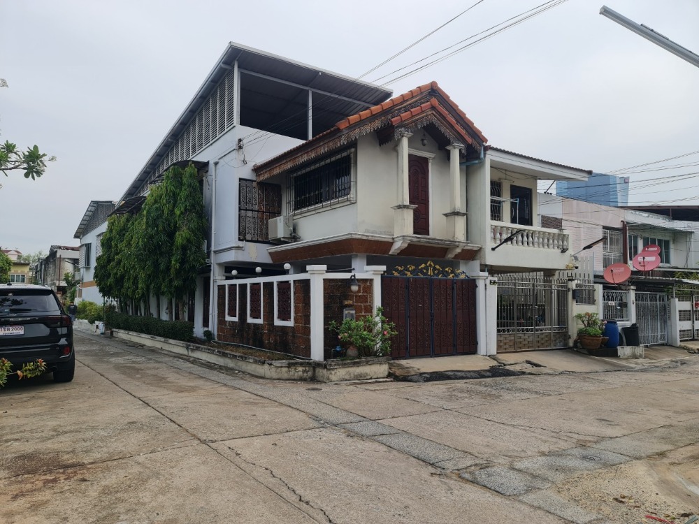 For SaleTownhouseBangna, Bearing, Lasalle : Townhouse for sale, corner unit, 2 floors, area 23 square meters, Siang Son Niwet Village, 3 bedrooms, 3 bathrooms, 1 kitchen, 1 living room, Sukhumvit Road 68, Bang Na Nuea Subdistrict, Bang Na District, Bangkok