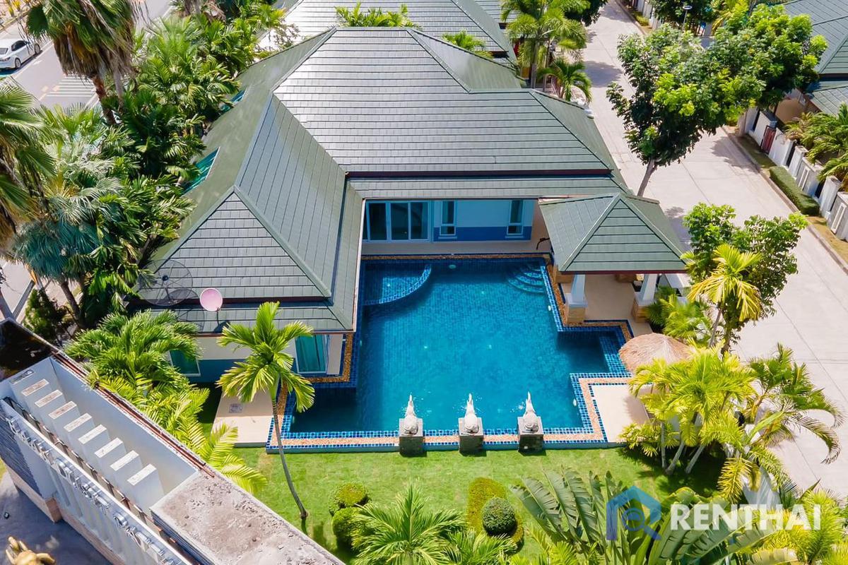 For SaleHousePattaya, Bangsaen, Chonburi : Pool villa for living or investment at Huai Yai