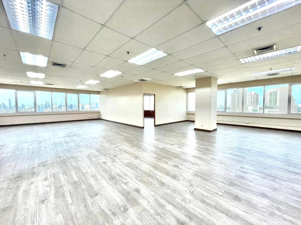 For RentOfficeRama3 (Riverside),Satupadit : Office for rent on Rama 3 Road, beautiful room, floors already partitioned, convenient to travel.