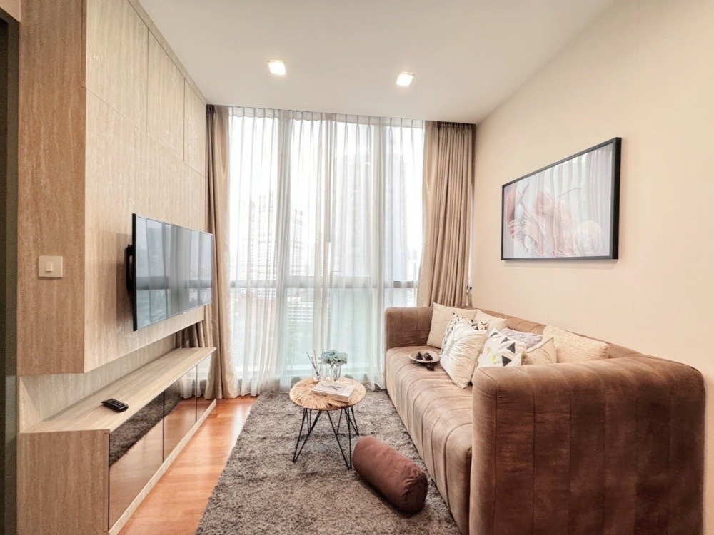 For RentCondoRatchathewi,Phayathai : Condo for rent wish signature midtown siam, beautifully decorated room, fully furnished, good location.