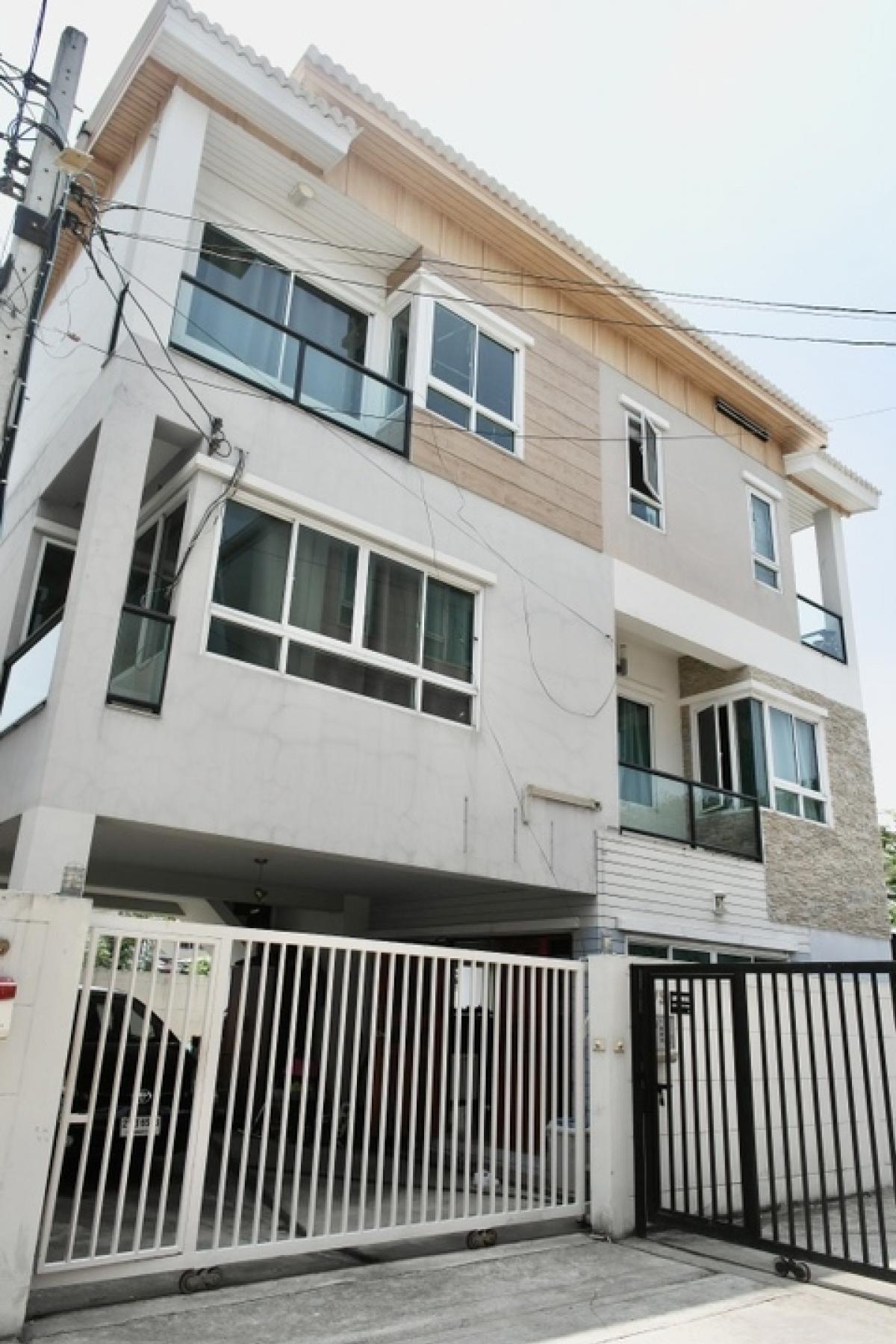 For SaleHouseKasetsart, Ratchayothin : Urgent sale, single house, location Lat Phrao - Ratchada