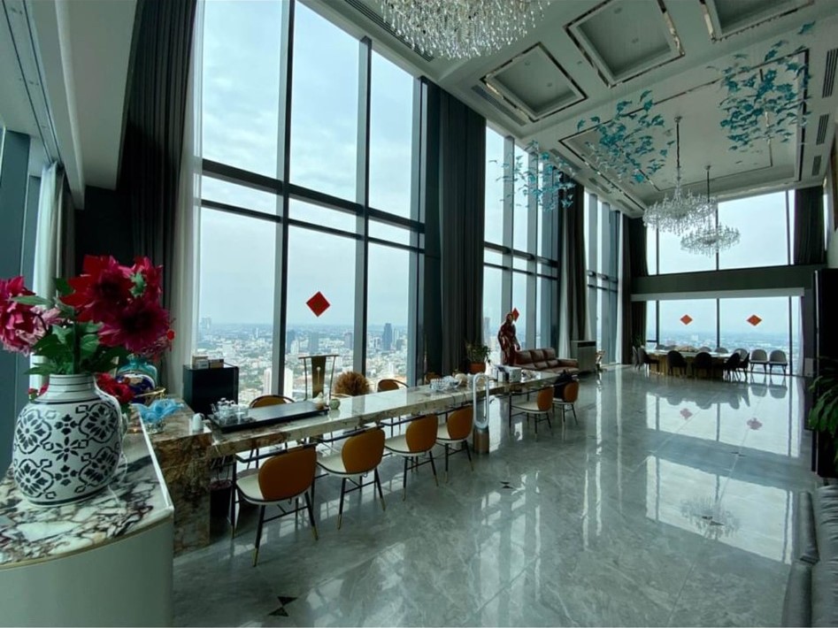 For SaleCondoSukhumvit, Asoke, Thonglor : ♦ Penthouse 360 City view ♦ 50+ Floor | 4 Beds, 660 sq.m. | Near BTS Phrom Phong 110 m., EmQuartier 260 m., Emporium 260 m., Samitivej Sukhumvit Hospital 1.4 km.