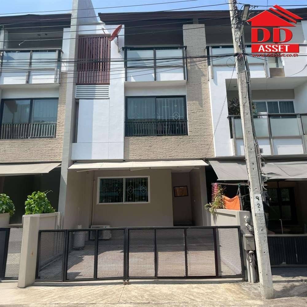 For SaleTownhomeKaset Nawamin,Ladplakao : 3-story townhome for sale, Private Nirvana Life Exclusive, Soi Nawamin 111, modern style, code T8066.