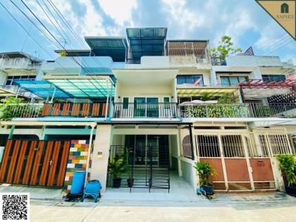 For SaleTownhomeSukhumvit, Asoke, Thonglor : [For Sale with tenant] Very Good Price, Townhouse 3 Storey, in Sukhumvit 65, Near BTS Ekkamai