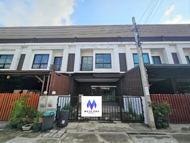 For SaleTownhouseSamut Prakan,Samrong : Townhome for sale Thanda Plus Wongwaen-Theparak, good atmosphere, convenient travel.